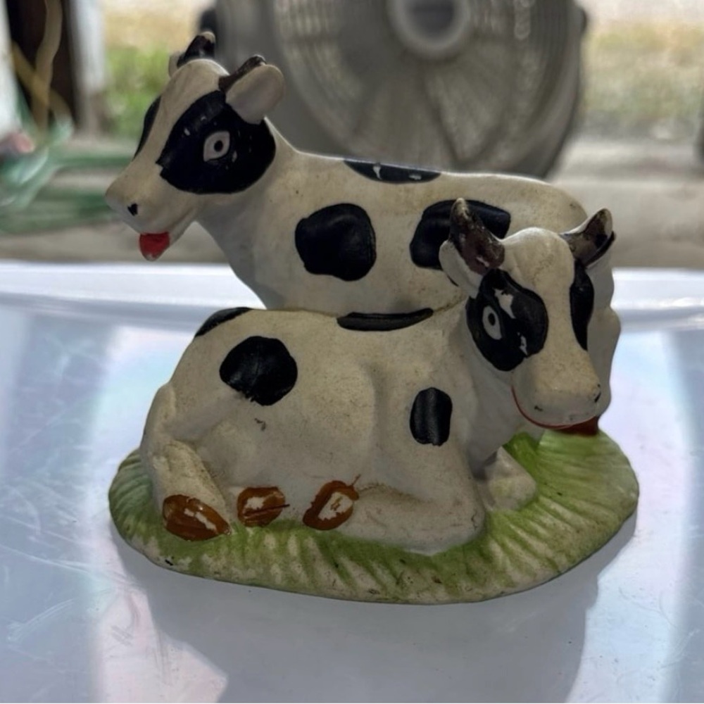 Charming Cow Figurine Set - Black and White